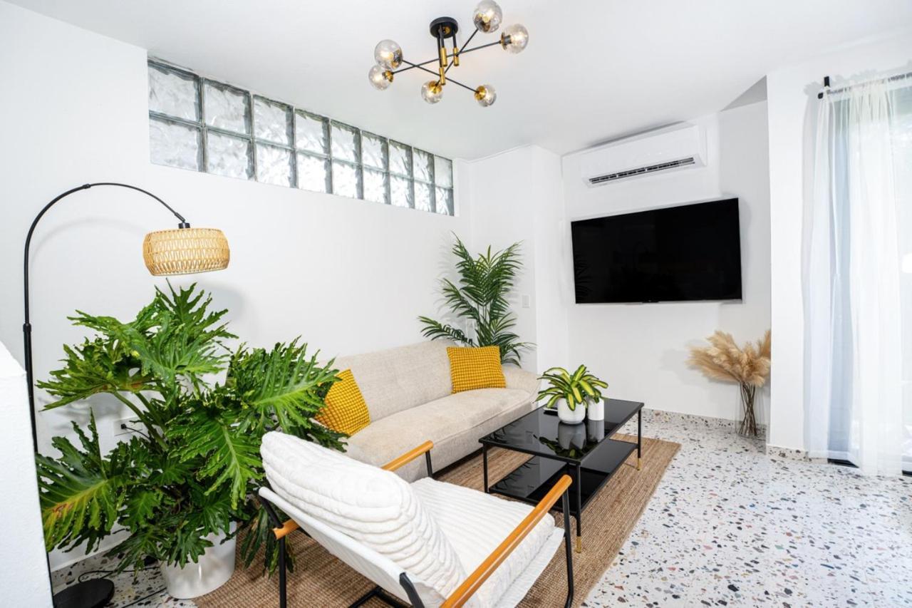 Garden Of Eden Hotel Brenas Bagian luar foto